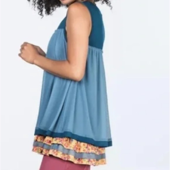 Matilda Jane School Spirit Layered Tank
Tunic Blue/yellow ruffles sheer size med - Picture 2 of 12